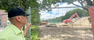 Han har haft tusentals möten i Kommunhuset • Slår till och med JP Johansson i antal år i fullmäktige