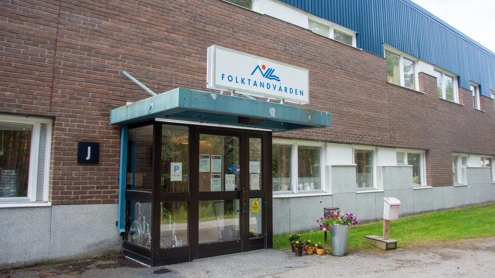 Bara 31 procent av jokkmokkare i åldern 55–64 år har under de senaste tre åren besökt tandvården för en basundersökning i Jokkmokk.