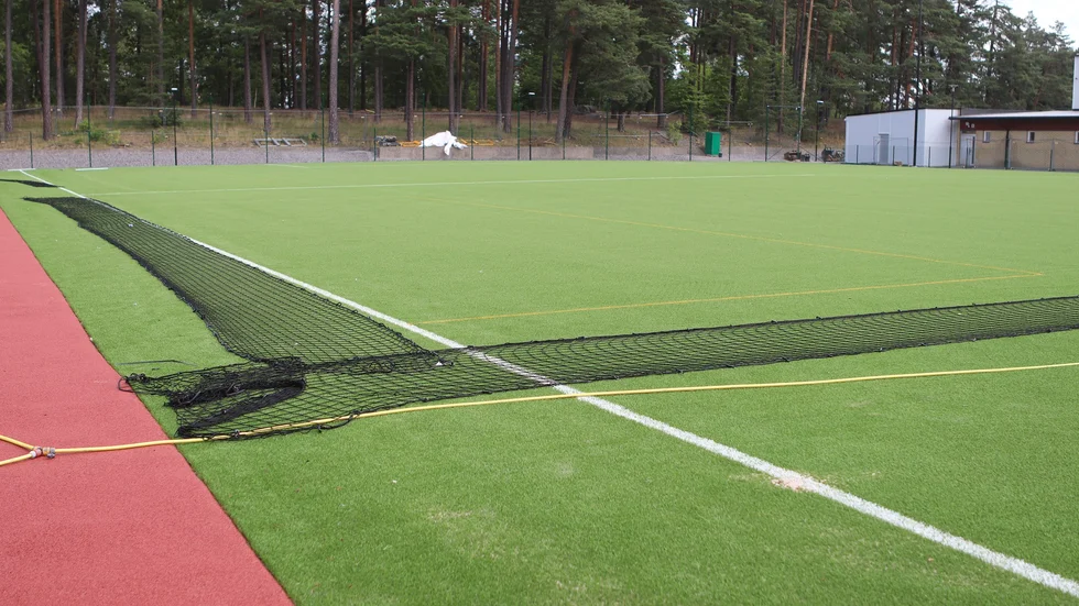 En ny konstgräsplan anläggs vid Järvenskolan.