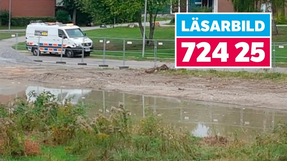 Boende i Stenby står sedan lördagsmorgonen utan vatten på grund av en trasig vattenledning.