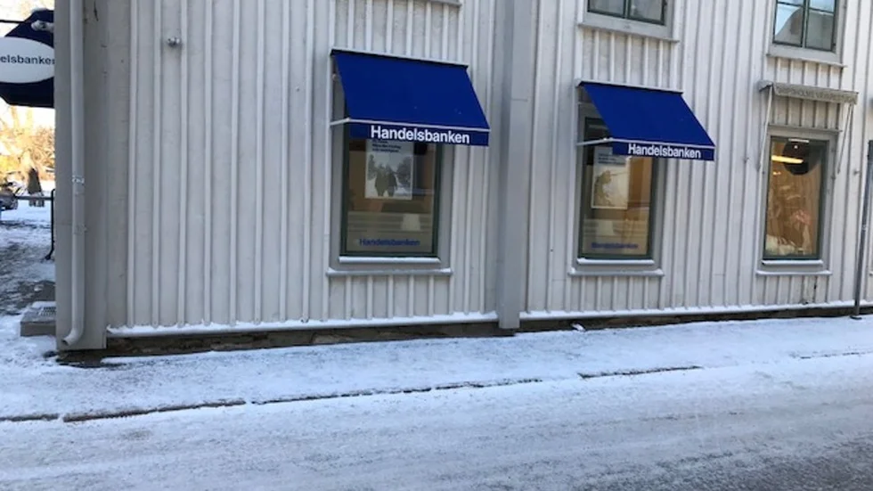 Handelsbanken i Mariefred fick besök av polisen på måndagen.