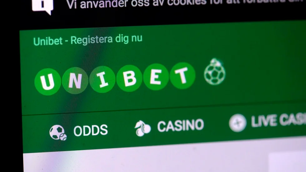 Ett konto på spelföretaget Unibet, upprättat i den arbetslöse 22-åringens namn, har haft en omsättning på drygt 320 miljoner kronor.