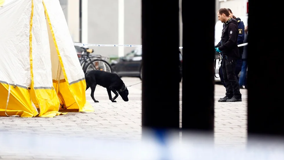 Polisen arbetar oförtrutet med den misstänkta våldtäkt som ska ha ägt rum i Eskilstuna natten till onsdagen. Men polisen är fortfarande försiktig med att lämna ut uppgifter.