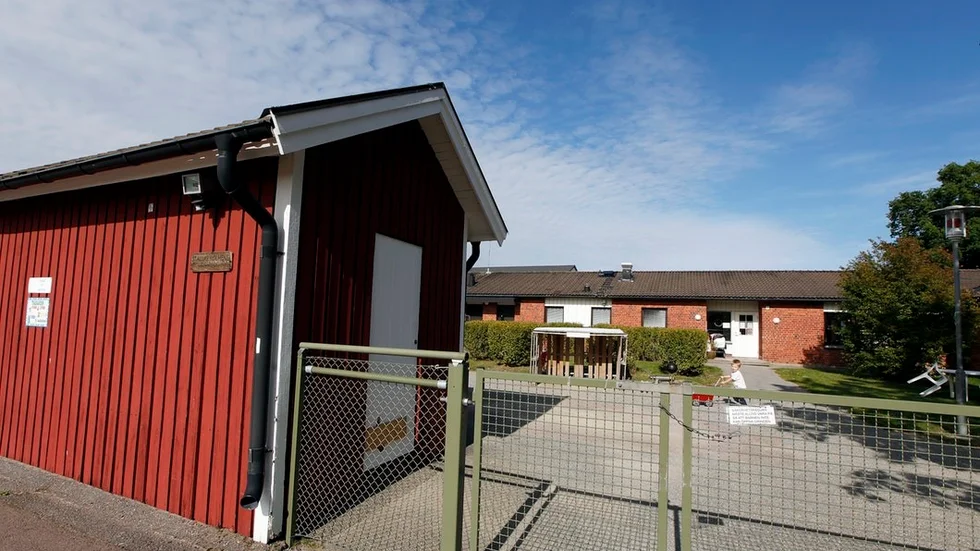 75 barn berörs av evakuering från den mögelskadade förskolebyggnaden i Stallarholmen.