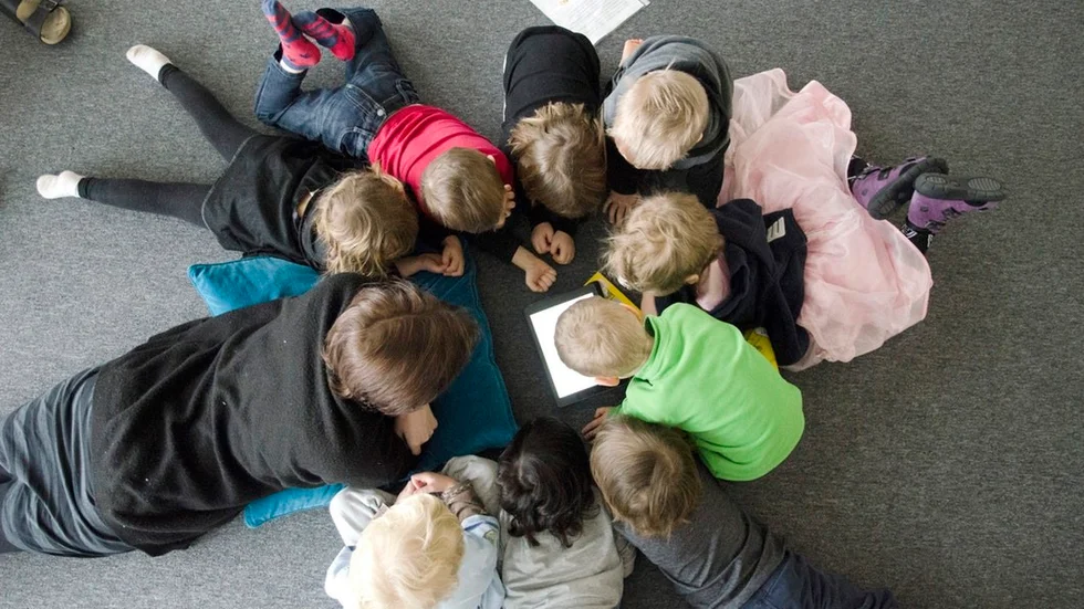29 förskolor har fått totalt 30 miljoner kronor av Skolverket för att minska barngruppernas storlek.