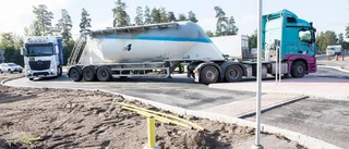 De nya cirkulationsplatserna har öppnats för biltrafik