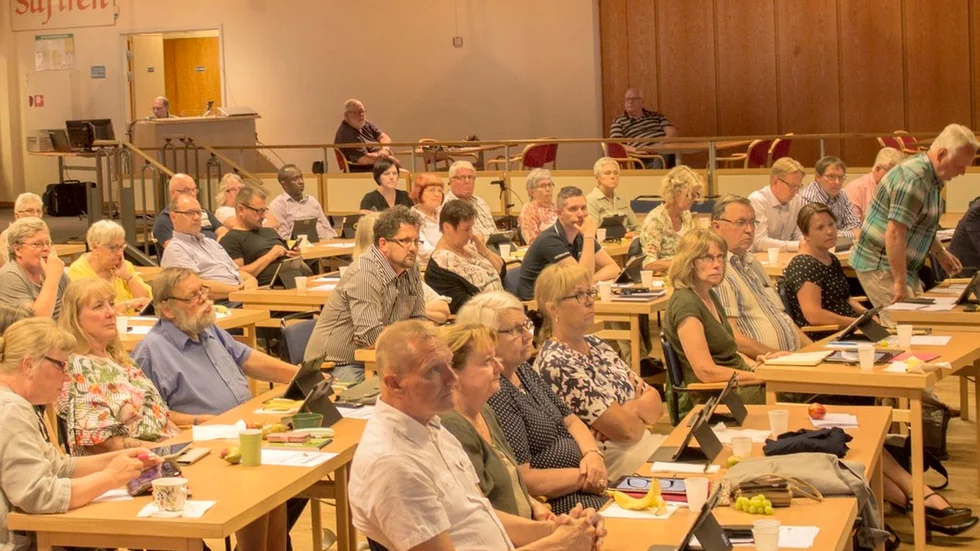 Sista kf-sammanträdet inför sommaren på Safiren.