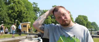 Från Bergs slussar till Billboardlistan - Linköpingsartisten Pontus Kalm har skrivit låt åt världens största musikgrupp
