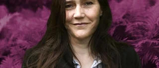 Feministiskt parti besöker kafé