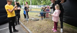 Succé när youtubern Tomu träffade sina fans i Piteå: "Jag har längtat efter att få träffa honom"