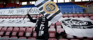 Den finske supportern som stöttar sitt lag i vått och torrt