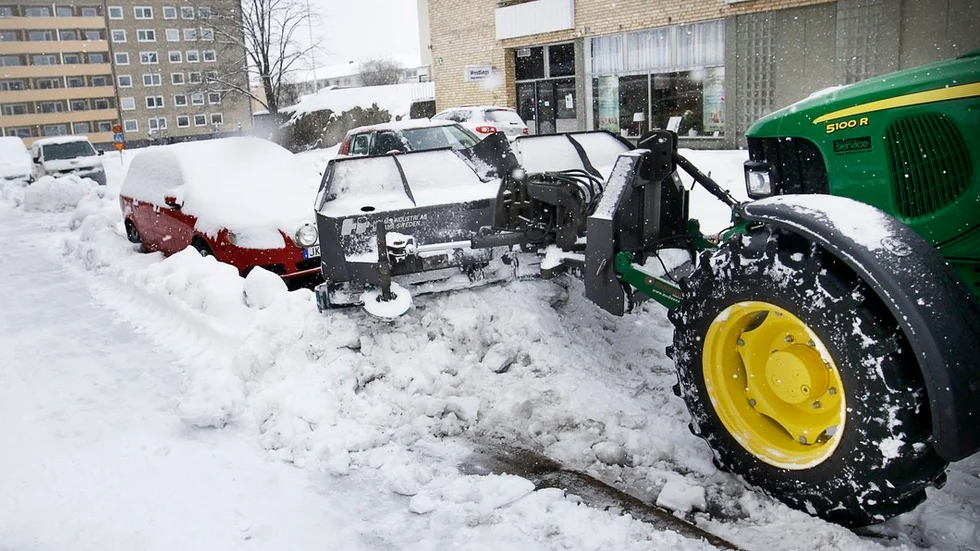 Snön har kommit tillbaka i Eskilstuna.
