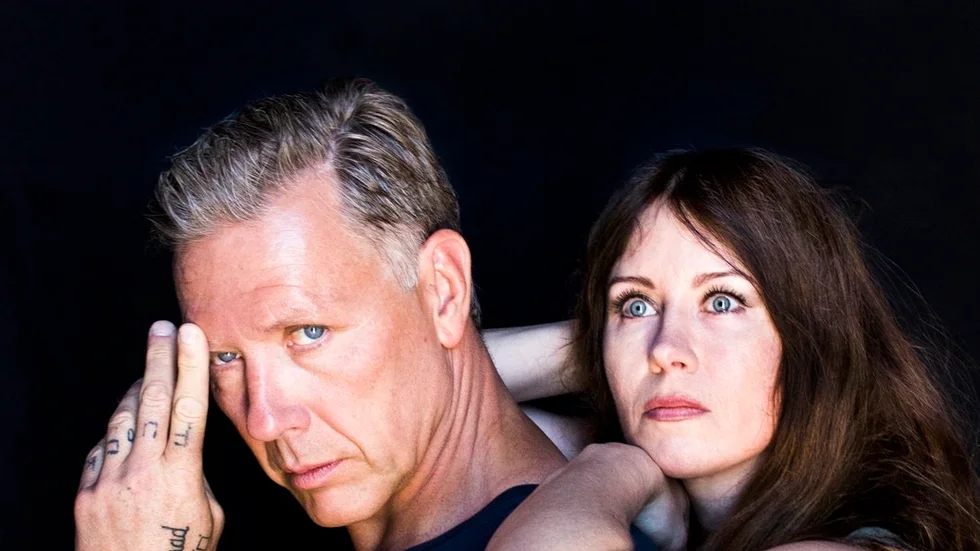 Mikael Persbrandt och Anna Odell i "X & Y".