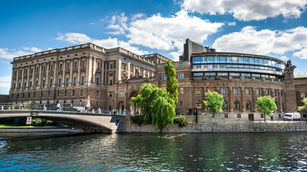 "Vi har röstat fram den riksdag som vi har. Vi har röstat fram de politiker som ska styra landet" skriver insändarskribenten.