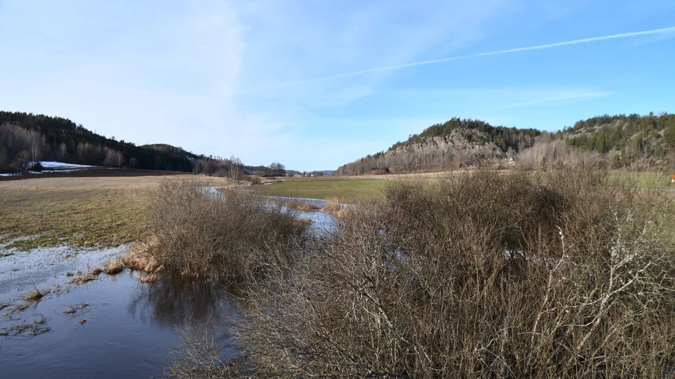 I ett område i anslutning till Uknadalen vill företaget Fred. Olsen Renewables bygga 13 vindkraftverk; 10 i Åtvidabergs kommun och 3 i Västerviks kommun.  Höjden har angetts till maximalt 270 meter. 