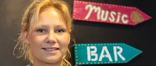 Prisade Ellen saknar festen och trivs i badrummet