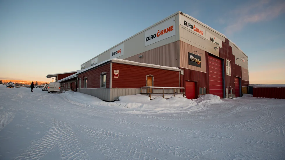 I den här industribyggnaden huserade Jonny Uvéns bolag innan kraschen under 2023.
