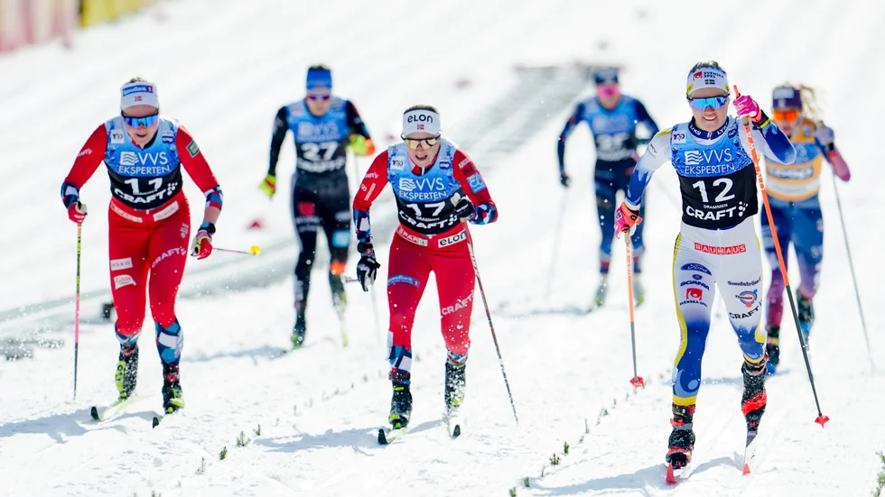 Emma Ribom var klart först i mål i kvartsfinalen, men juryn hade hittat en incident som gav ett gult kort vilket också innebar diskvalifikation.