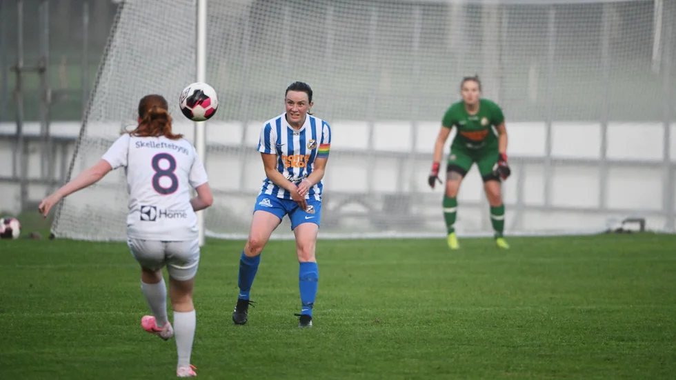 Lagkaptenen Hanna Bäck och Medle SK föll i den första kvalmatchen till division II.