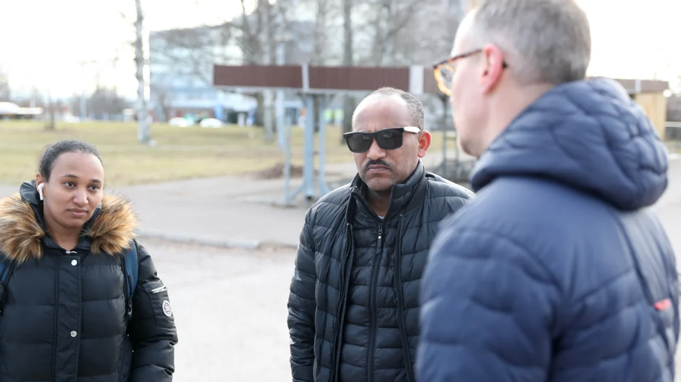 Föräldrararna Furtuna Meretse, Tefay Hagos och Jonas Eriksson är oroliga över vilket beslut bildningsnämnden ska ta i frågan om var Vätterskolans elever i årskurs 4-6 ska gå i skolan till hösten. Att sprida ut eleverna i olika skolor ser de som det klart sämsta alternativet. 
