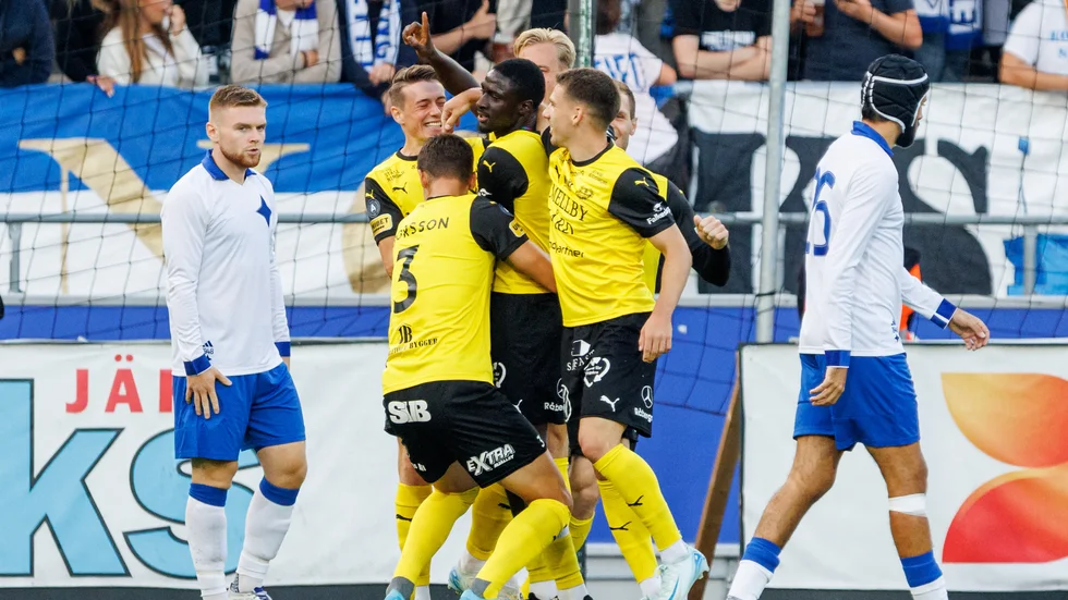 240826 Mjällbys Seedy Imam Jagne jublar efter 0-1 under fotbollsmatchen i Allsvenskan mellan IFK Norrköping och Mjällby den 26 augusti 2024 i Norrköping. 
Foto: Magnus Andersson / BILDBYRÅN / COP 308 / MN0102