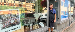 Ett halvår efter försäljningen – nu öppnar "korvgubben" butik