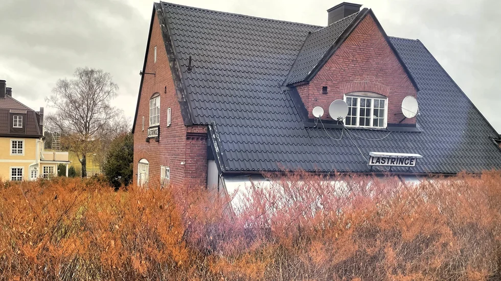 Tanken på en station i Lästringe är inte omöjlig, men det kräver någon form av ambition att utveckla tågtrafiken, på ett annat sätt än det som sker i dag.