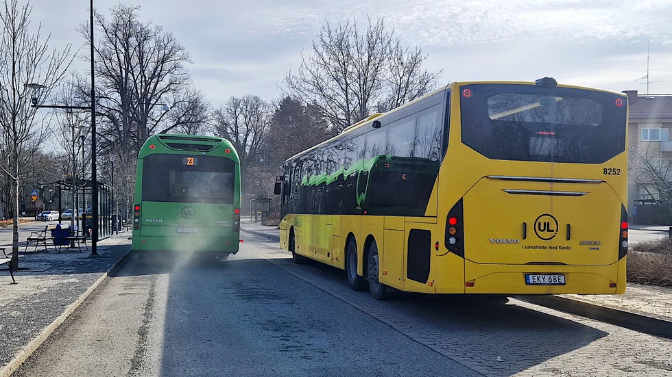 Håkan Eriksson ifrågasätter nedläggningen av buss 823.