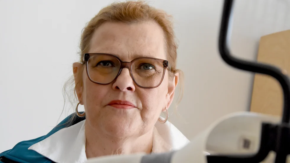 Elisabeth Lindblad är avdelningsordförande i Vårdförbundet Norrbotten. "Hela hälso- och sjukvården i Norrbotten bygger på att vi anställda jobbar övertid, annars blir det samhällsfarligt", säger hon. 