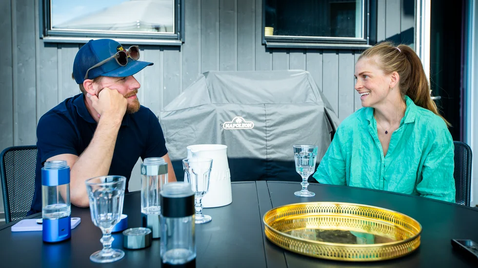 Nu berättar Linus och Linnea Omark om lungsjukdomen hon drabbades av för några år sedan. I intervjun förklarar de varför de flyttade hem till Luleå 2021 och varför året i Schweiz efter var viktigt. ”Vi har aldrig pratat med någon om det här, det är nu som är första gången”, säger Linnea.
