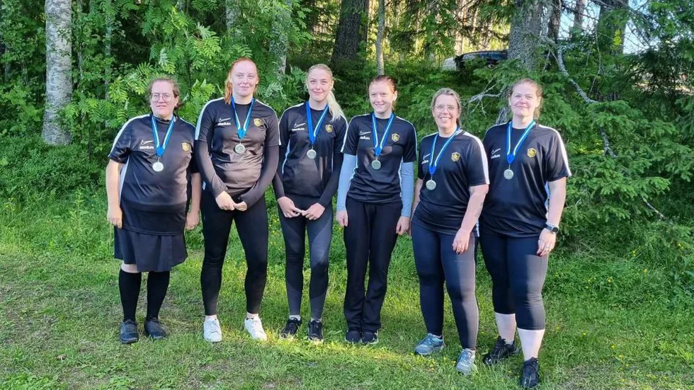 För ett år sedan tog Skellefteå discgolf SM-silver. Nu ska de försöka försvara guldet på hemmaplan.