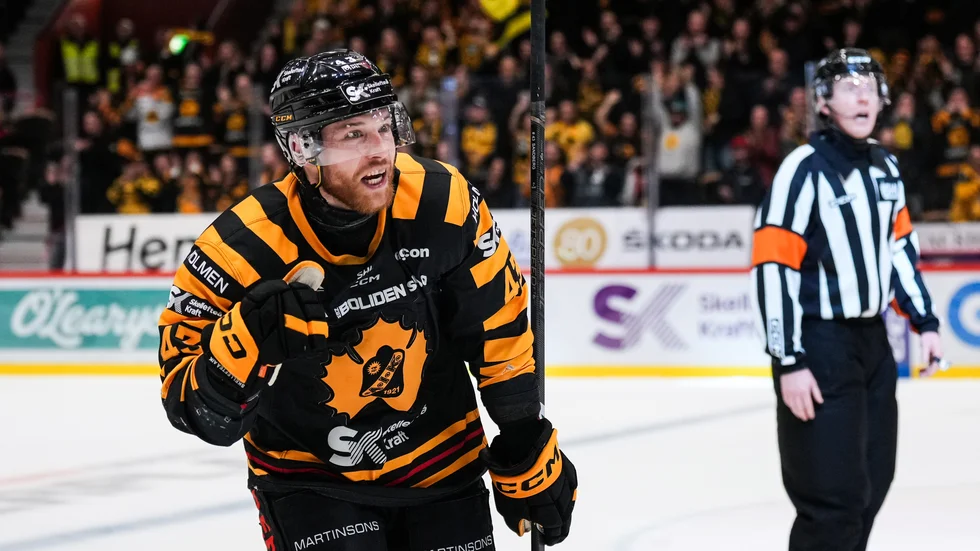 Filip Sandberg fullbordade AIK:s upphämtning med att slå in pucken på volley.