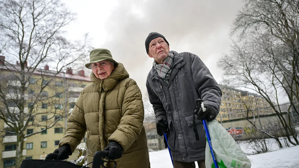 Etel och Carl-Otto Carlsson blev vittnen till hur branden började – precis utanför köksfönstret.