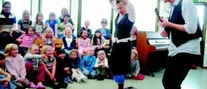 Vardaglig magi i skolföreställning