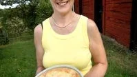Smaksak. Carole Larsson ställer upp i SM i ostkaka som avgörs i november. Förra året kom hon på andra plats. Nu hoppas hon vinna tävlingen. Arkivbild: Elin Lundholm