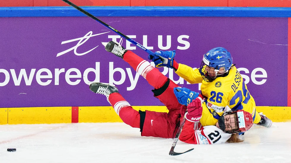 Hanna Olsson fick Danmark på fall, här i form av Michelle Weis.