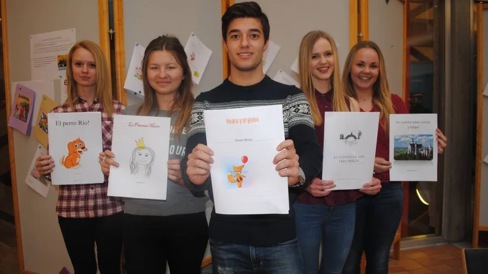 Debutanter. Hedda Ivarsson, Emma And, Hassan Karikari, Recka Marthall-Gustafsson och Louise Karlsson har skrivit barnberättelser på spanska.