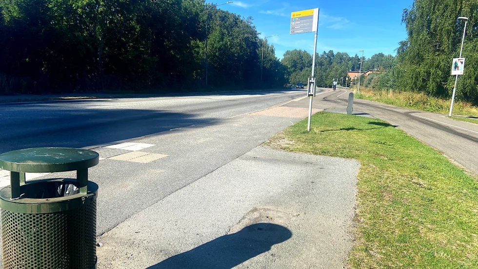 Det dröjer innan nya busskurer är på plats vid hållplatserna i Uppsala.