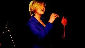 Sångerskan Elin Wrede är en av tre unga och lovande solister som framträder tillsammans med Jan Lundgren trio.