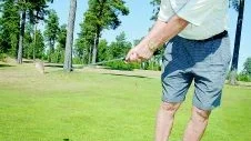 Nybliven mästare. Bo Nilsson segrade i H 75-klassen när riksmästerskapen i golf avgjordes. Foto: MATILDA AHL