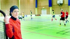 SM-träning. Victoria Folkessons tjejer tränar i Sporthallen inför resan till Växjö om två veckor. Foto: Anders Liljegren