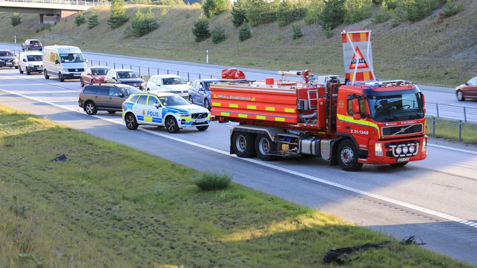 Det var strax efter klockan 18 på måndagen som larmet om krocken strax norr om Uppsala inkom.  