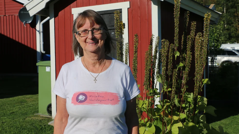 Anne Bjernhagen, Kristna Värdepartiet, bemöter kritiken från Tina Sandström, ordförande för Kvinnojouren Lillasyster. 