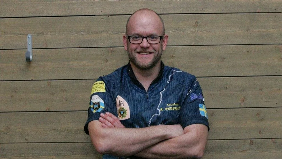 Skytt. Robert Andersson är åttafaldig svensk mästare i Dynamisk Pistol och landslagsskytt.