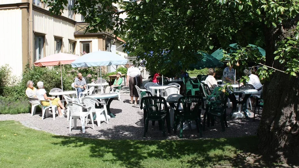 Westerlundska gården är ett exempel på att det trots allt finns trevliga miljöer i Enköpings stadskärna.