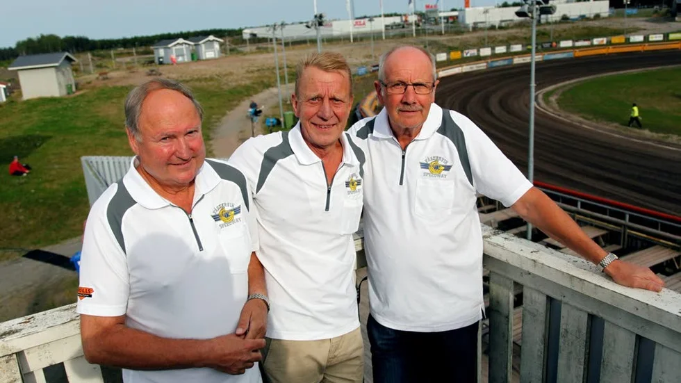Rune Nilsson, ledamot, Seimour Östervall, ordförande, och Roland Gustavsson, suppleant, förlänger sina roller i WMSK.