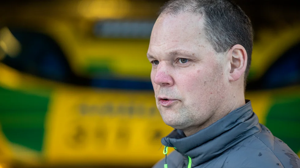 "Våra chefer har sagt att det är deras främsta uppgift är att se till att vi får fyra veckors semester. Sedan vet vi inte. Det beror på hur det ser ut, om smittspridningen accelererar som i slutet på maj", säger Patrik Flodström, skyddsombud vid ivak, Piteå sjukhus.