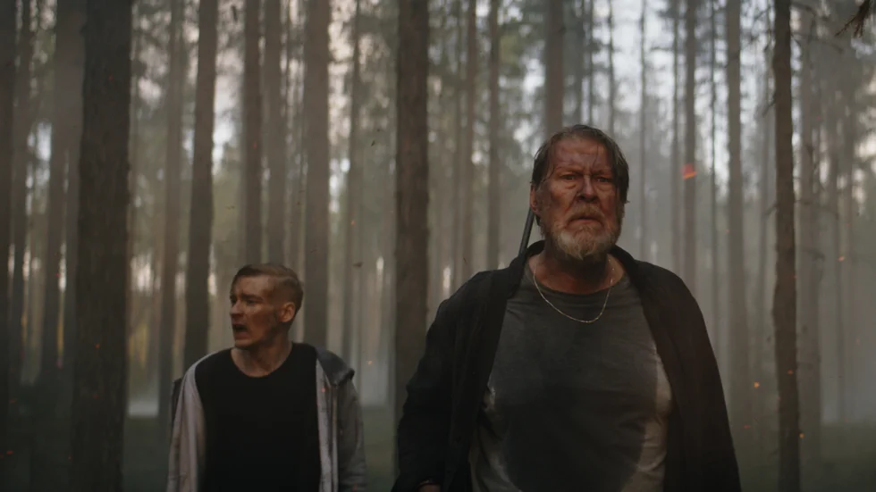Erik Bäckström (Rolf Lassgård) och hans brorson Peter Bäckström (Johan Marenius Nordahl) återvänder båda två till tv-rutan den 8 mars.