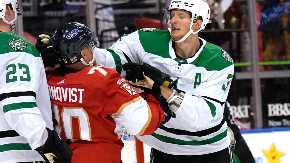 Patric Hörnqvist och John Klingberg drabbade samman i natt.
