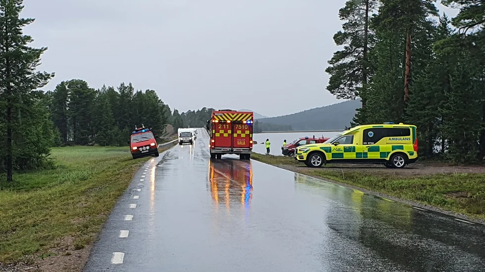 Räddningstjänsten undersöker en misstänkt drunkning vid Rappabron i Arjeplog.